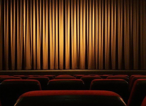 Alternance. Une pièce de théâtre pour vanter cette voie
