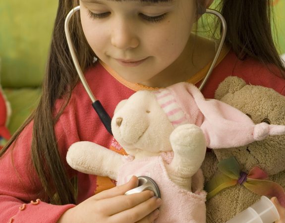 Métiers scientifiques. Une charte pour susciter des vocations féminines